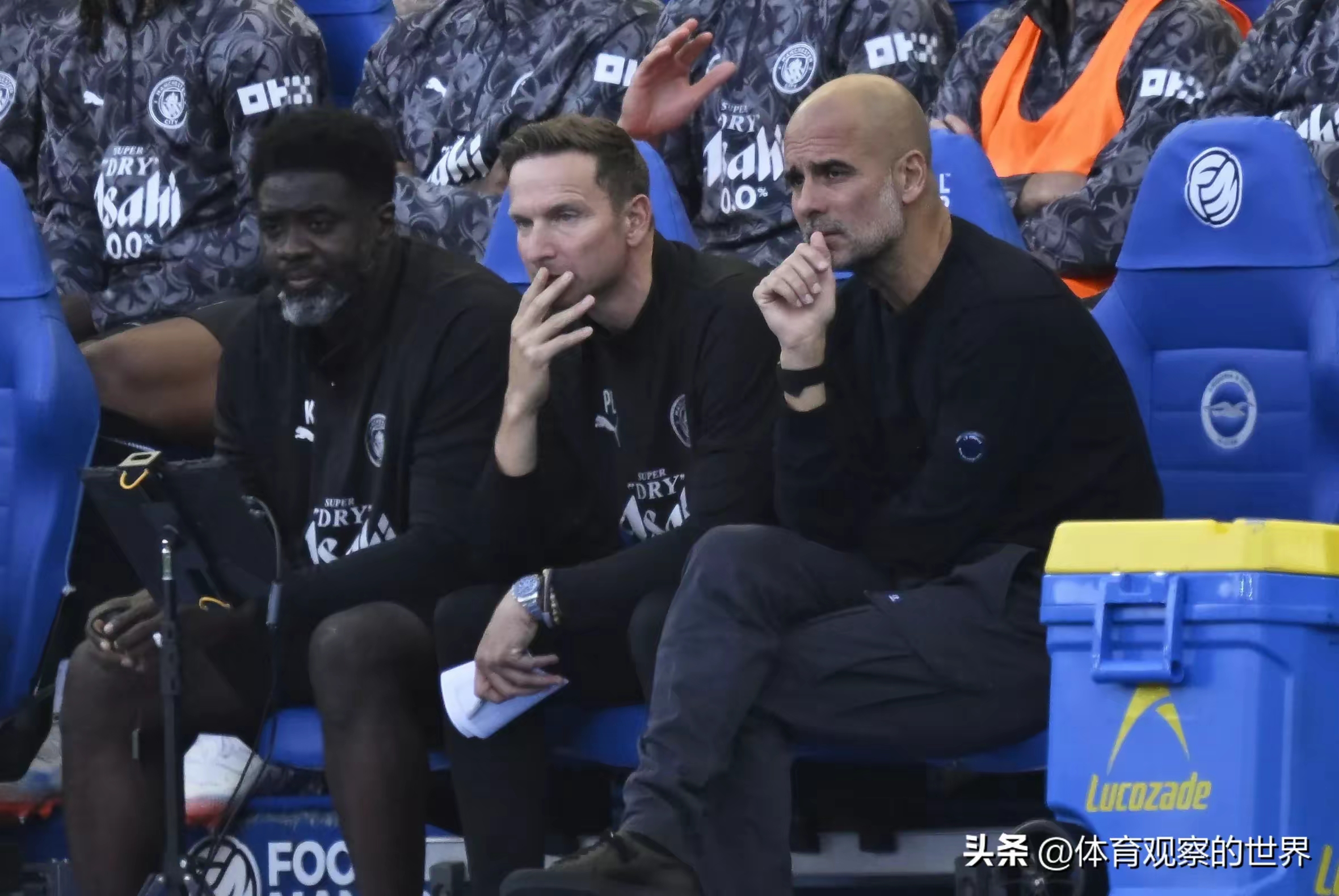 九游体育官方网站包含多特蒙德训练开放日，冲刺阶段状态回暖引欢呼，英超在即，更衣室氛围转暖的词条